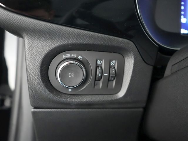 Corsa F FACELIFT+RÜCKFAHRKAMERA+SITZ-/LENKRADHEI