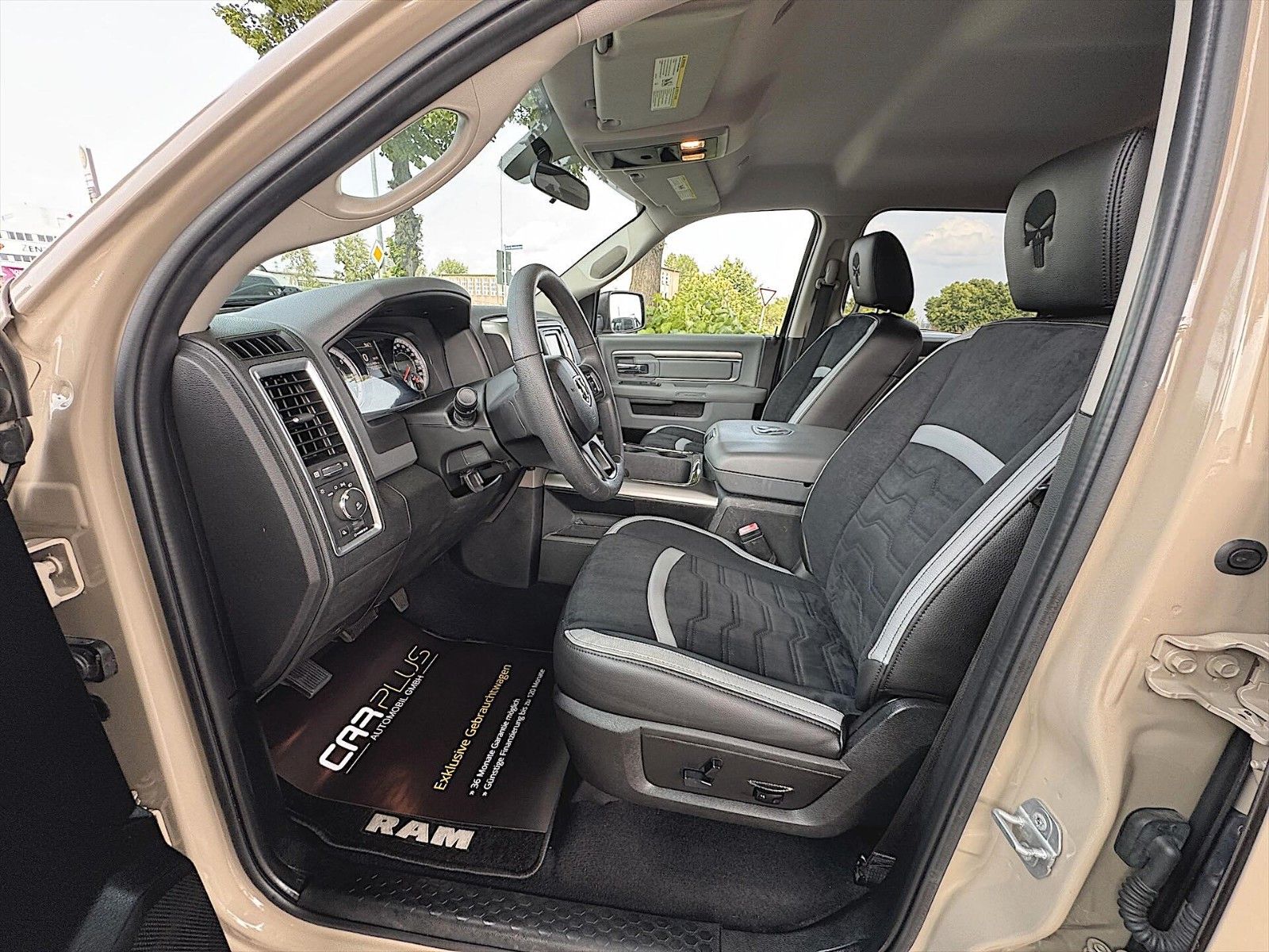 Fahrzeugabbildung Dodge RAM 5.7 V8 HEMI Night PUNISHER 4x4 LONGBED 19%