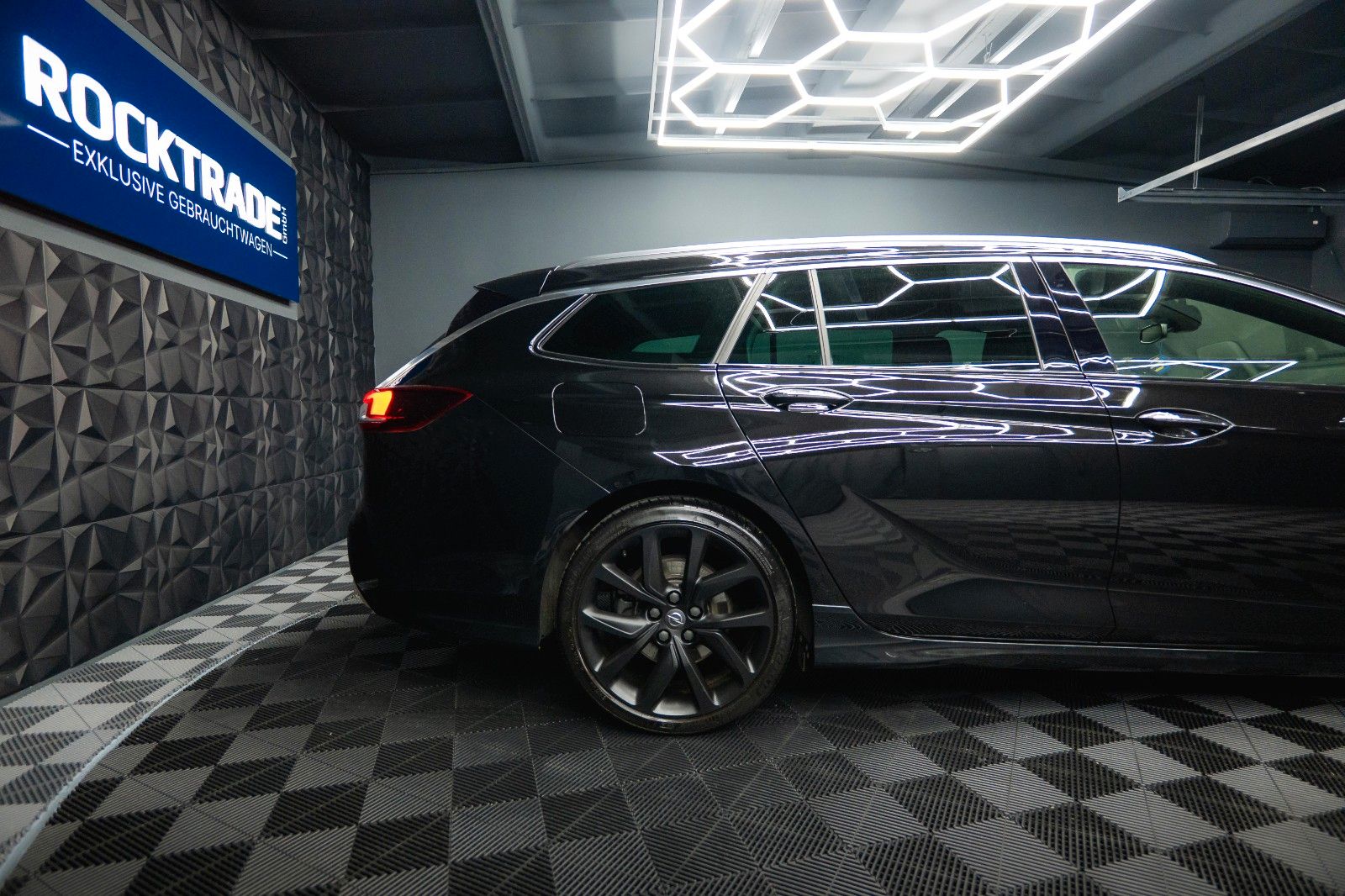 Fahrzeugabbildung Opel Insignia B Sports Tourer GSi 4x4 *ACC*LED*HU*DAB