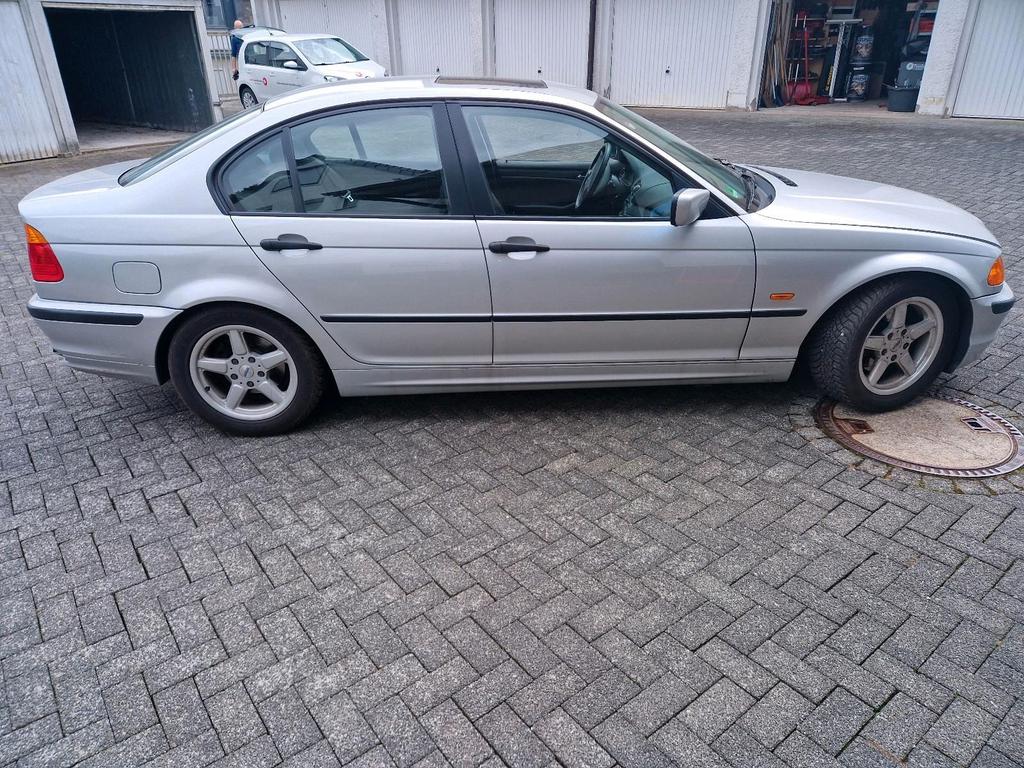 BMW 318