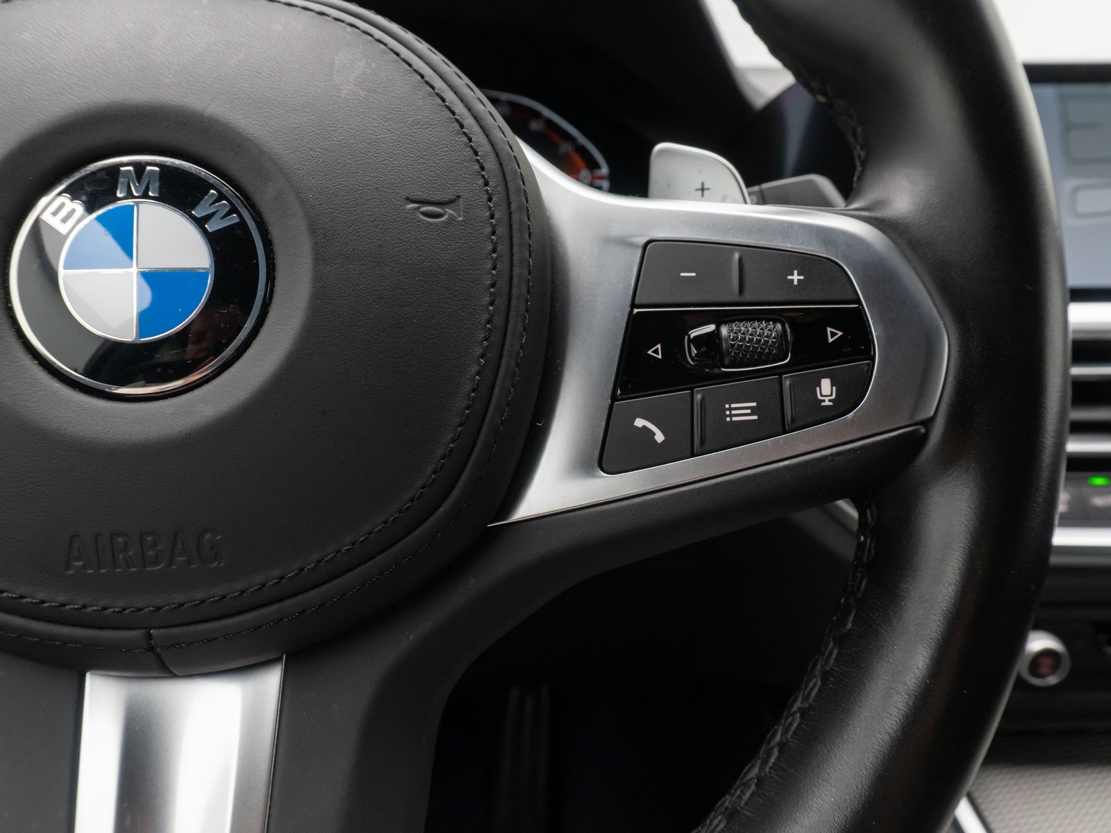 Fahrzeugabbildung BMW 320d xD M Sport 360°Laser HUD DAB Stop&Go 19Zoll