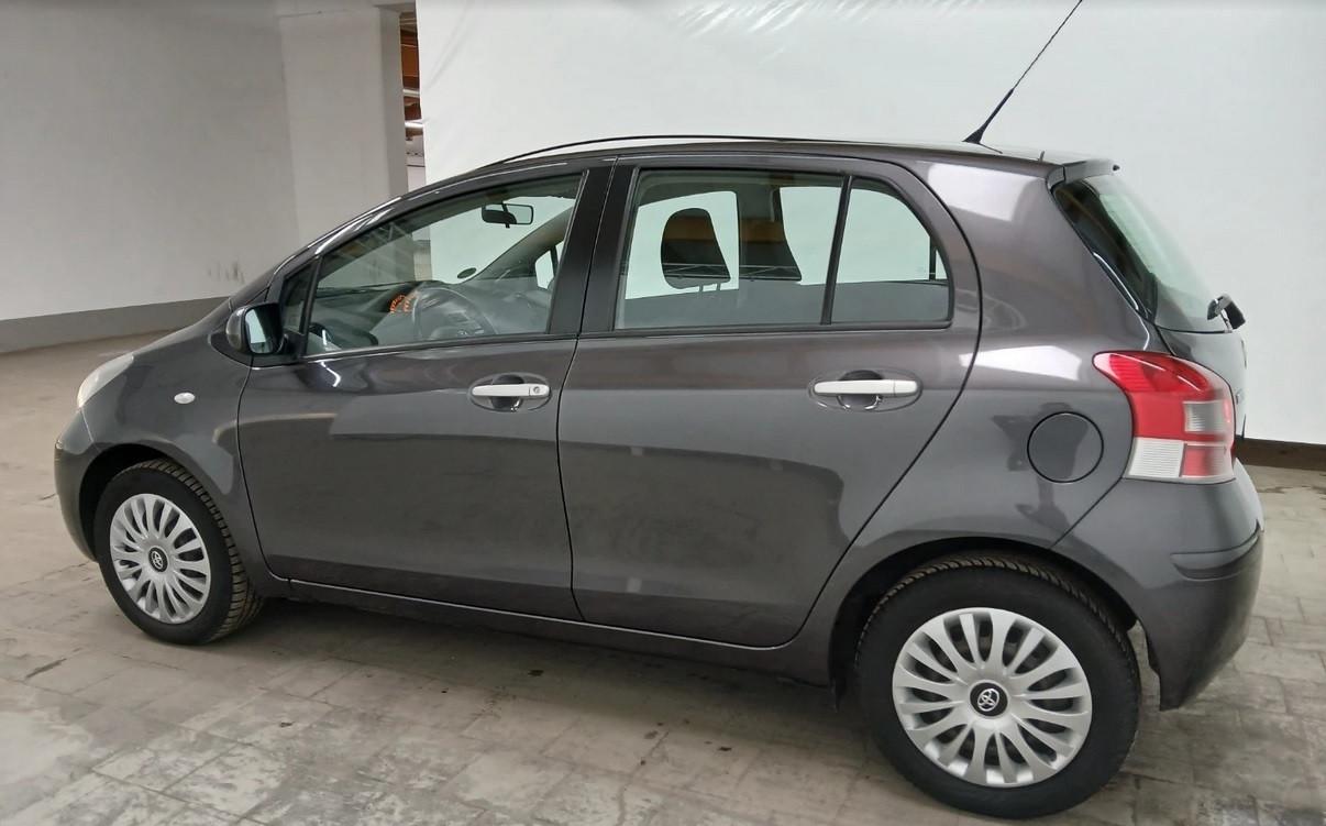 Toyota Yaris 1,0 Klima El.Fenster Bluetooth 1-Hand E-5
