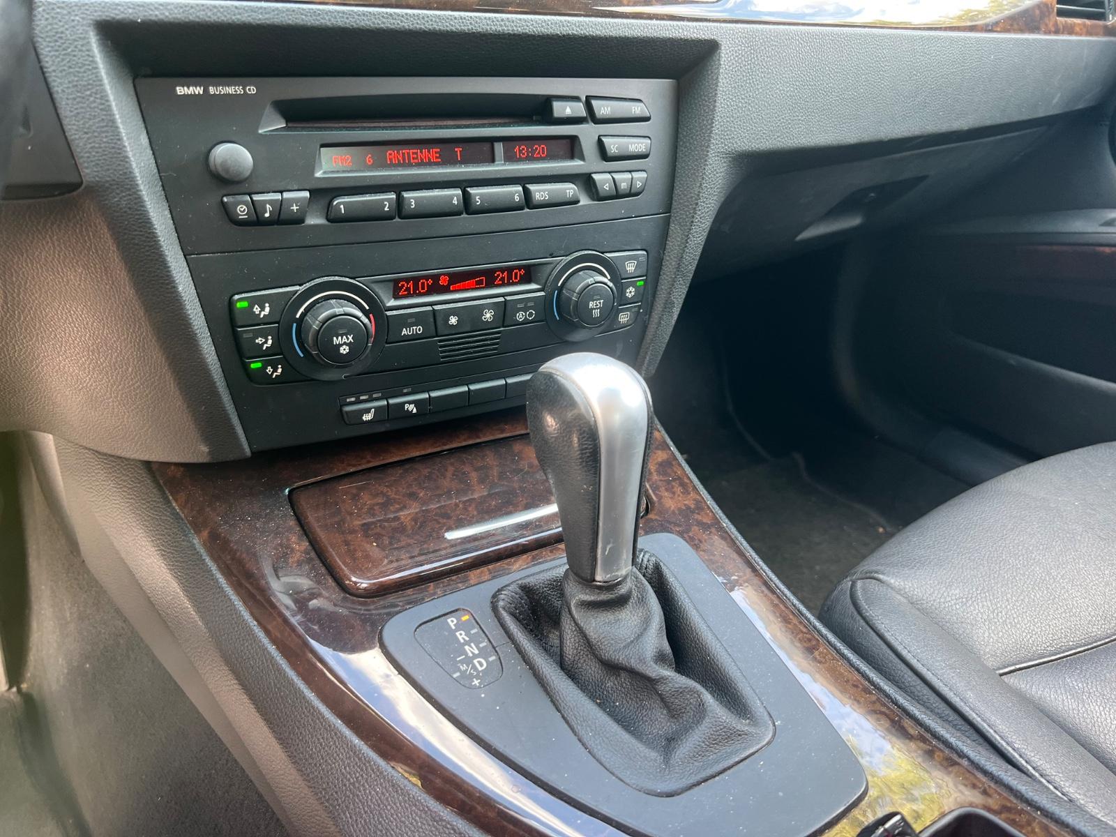BMW 320 2006 — photo 17