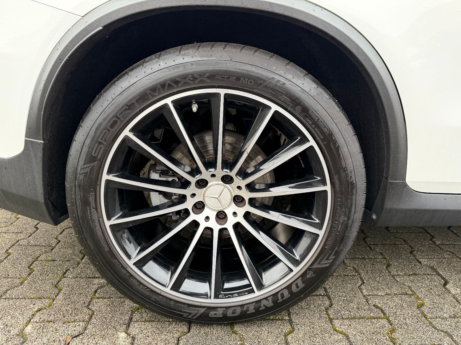 Fahrzeugabbildung Mercedes-Benz GLC43 AMG Coupe 4Matic