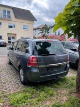 Opel opel zafira 1.9 7 sietzer!!! - Opel Zafira aus 2005 mit Diesel-Antrieb