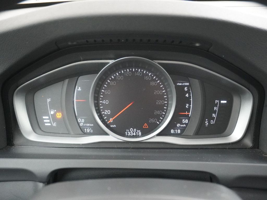 Volvo V60 1.5 T3 Summum automatik navi sitzheizung