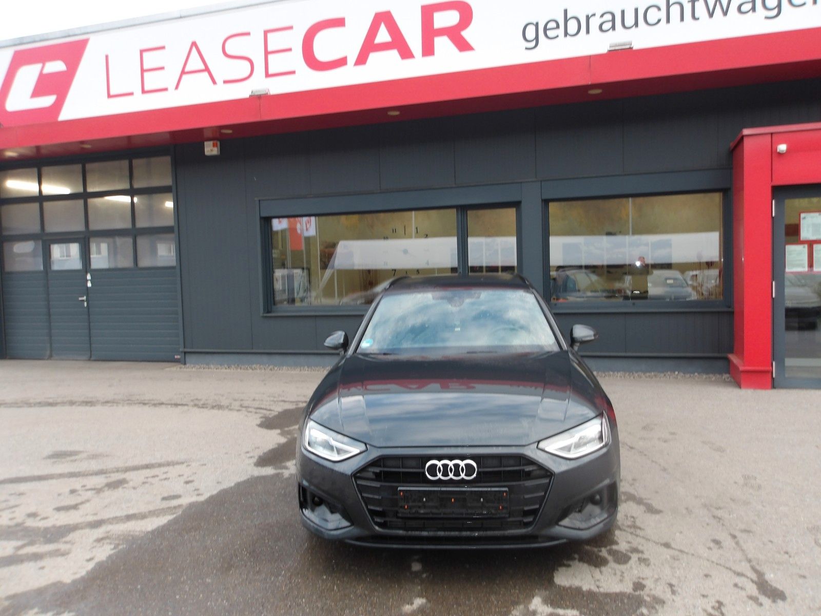 Audi A4 Avant 35 TFSI advanced EXP € 17250.- imagem 2