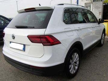 Volkswagen Tiguan - 8