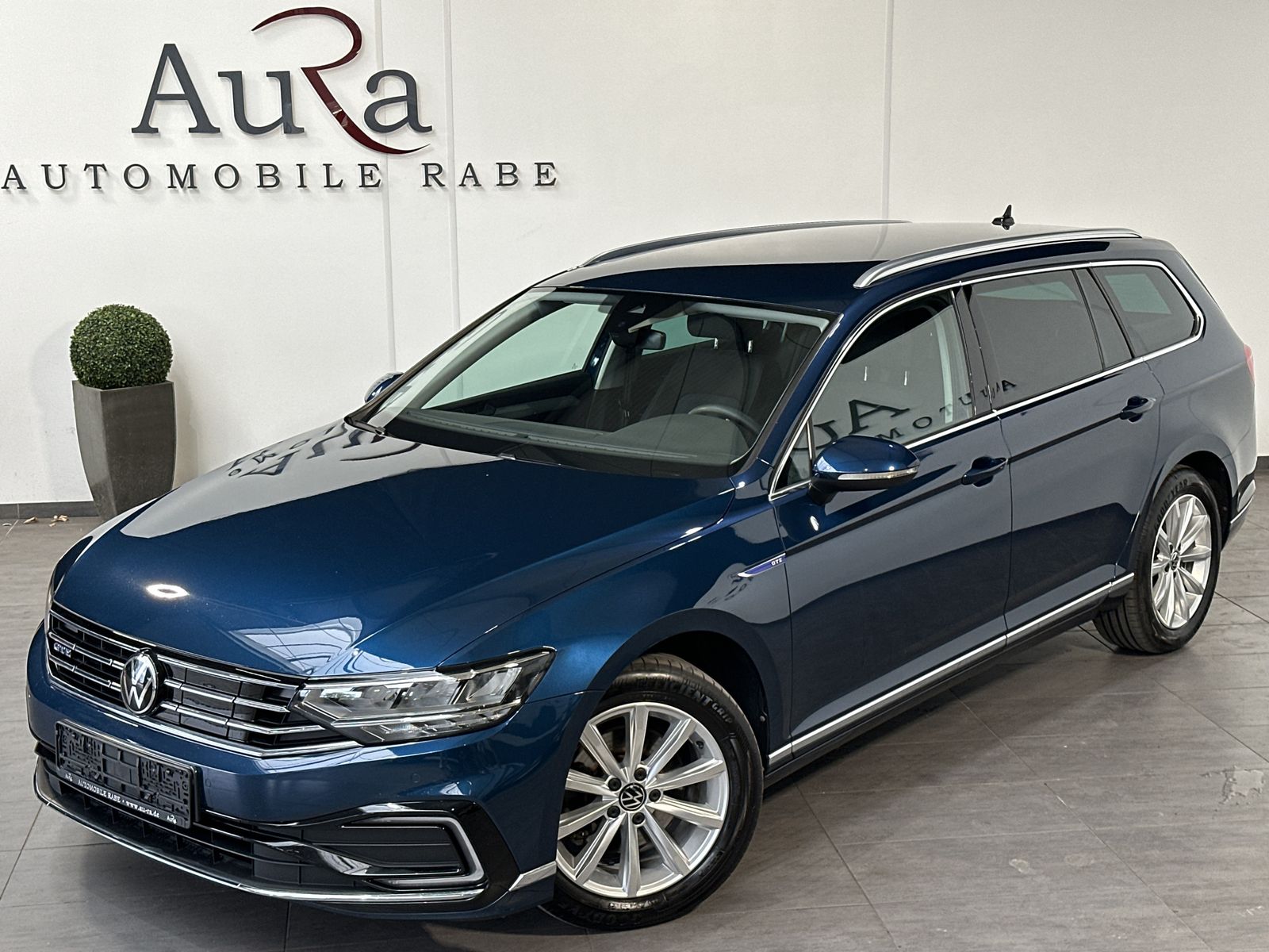 Fahrzeugabbildung Volkswagen Passat Variant 1.4 TSI DSG GTE NAV+LED+ACC+VCOCK
