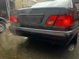 Mercedes-Benz Mercedes E 280 Avantgarde - gebrauchte Mercedes-Benz E 280 aus dem Jahr 1999