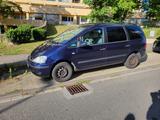 Ford Galaxy 2.3 16V Ghia 7-sitzig Ghia - gebrauchte Ford Galaxy aus dem Jahr 2001