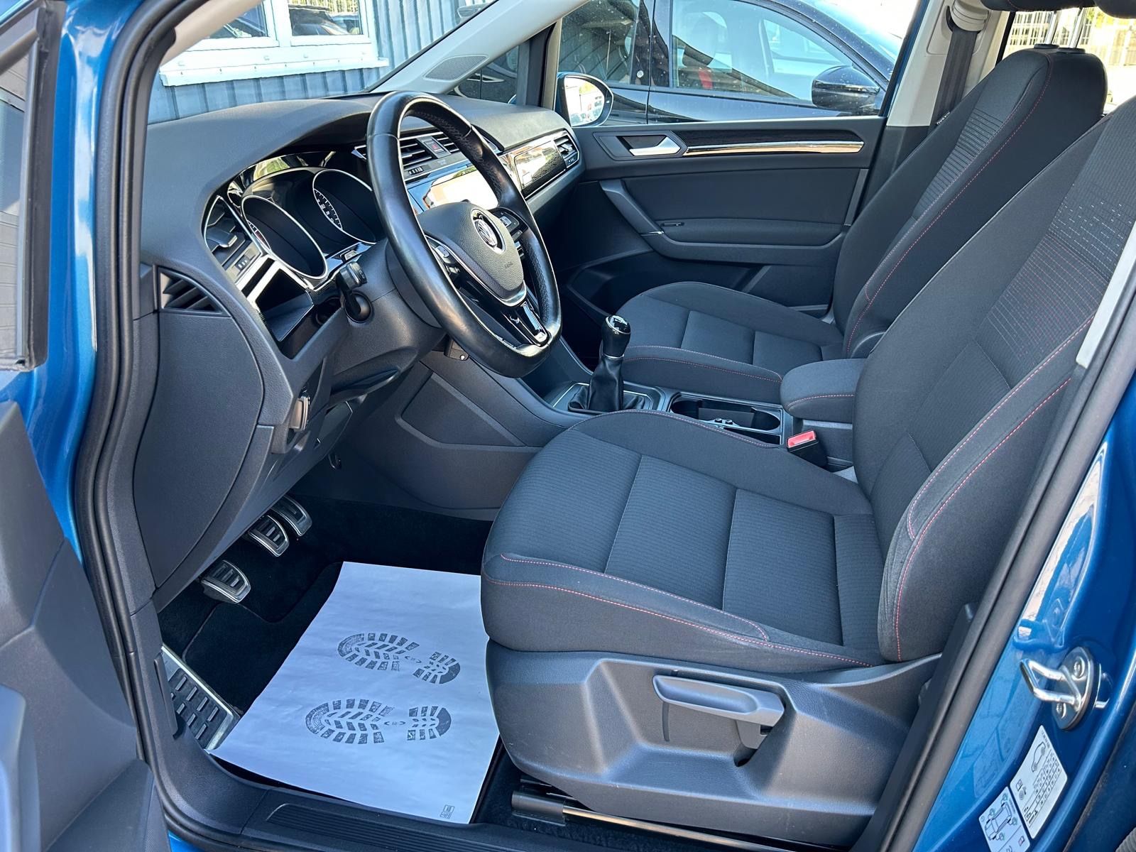 Fahrzeugabbildung Volkswagen Touran 1.4 TSI Sound°7 Sitzer°Navi°Shz°