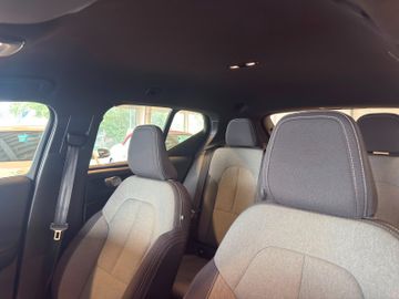 Volvo XC40 - 12