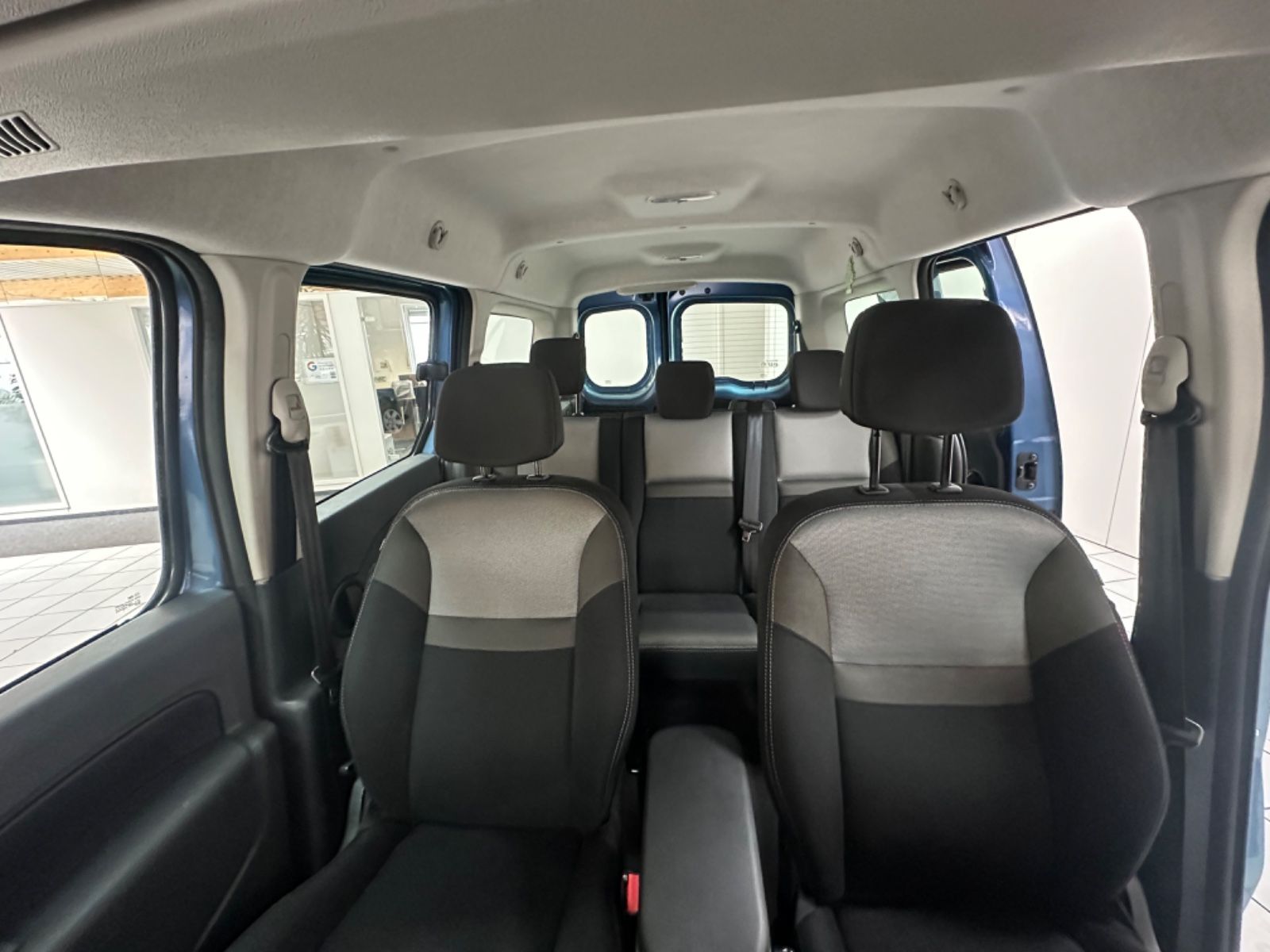 Fahrzeugabbildung Renault Kangoo *Grand*Klima*Maxi*7Sitzer*