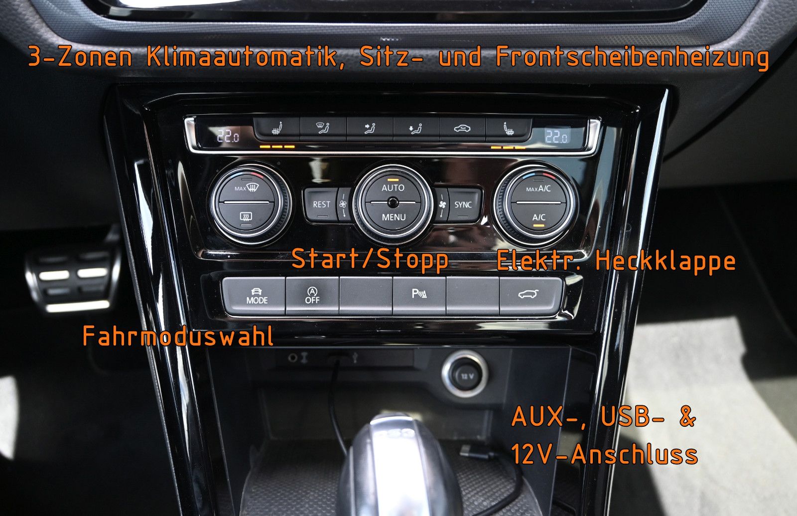 Fahrzeugabbildung Volkswagen Touran 2.0 TDI DSG R-Line °ACC°AHK°PANORAMA°KAM°