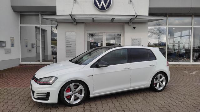 Volkswagen Golf GTI Performance