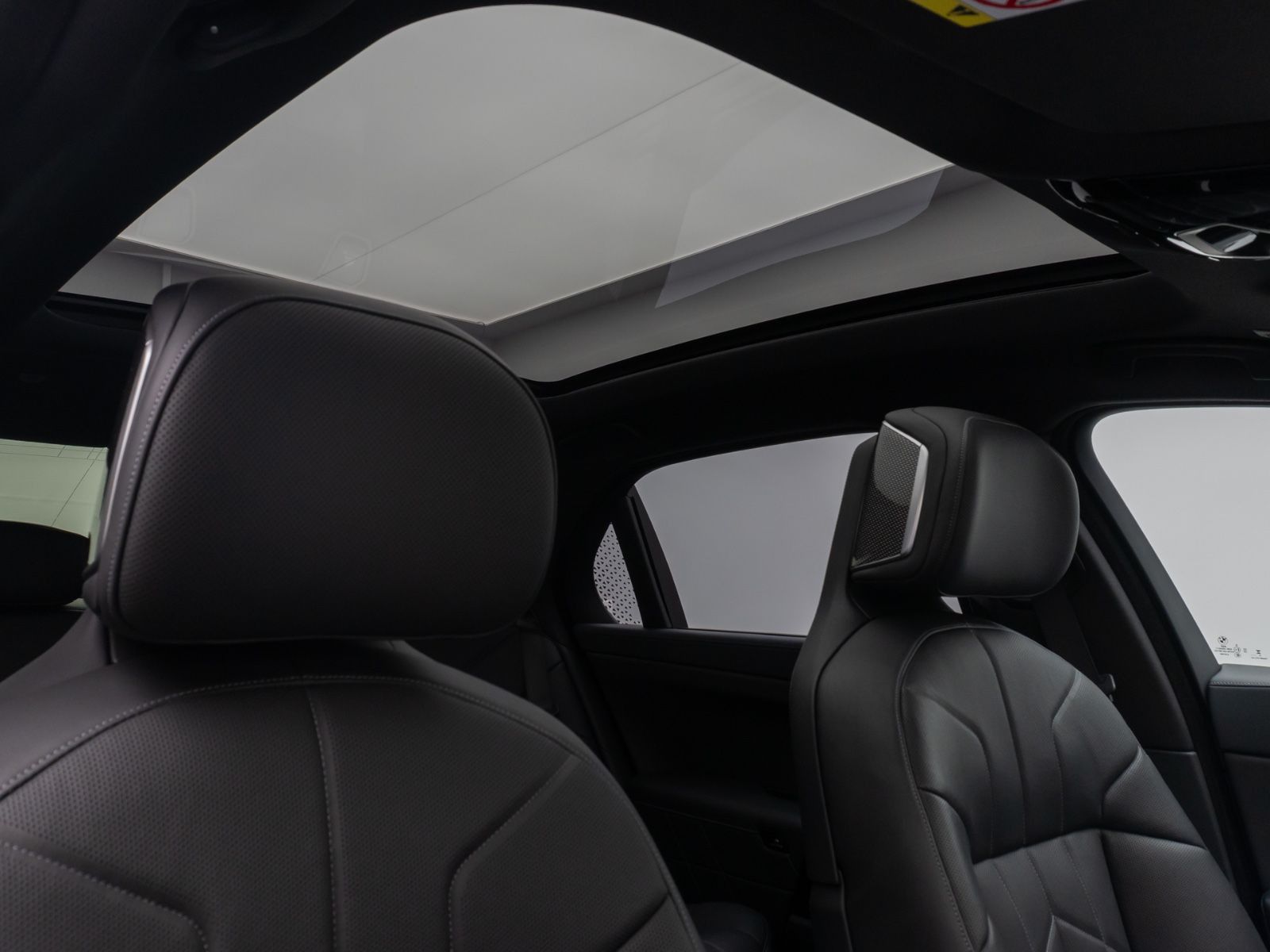 Fahrzeugabbildung BMW i7 xD60 M-Sport HUD Pano 360°Massage ACC Soft 21