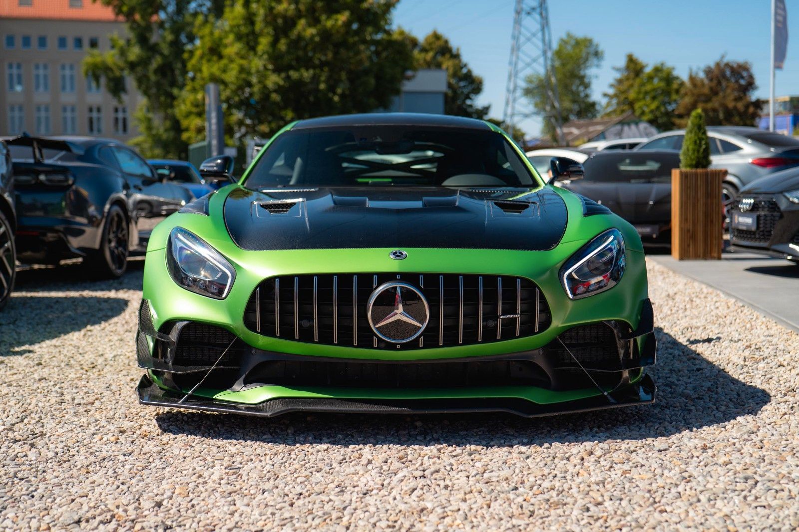 Fahrzeugabbildung Mercedes-Benz AMG GT R Coupe TIKT Performance | 750PS | Carbon