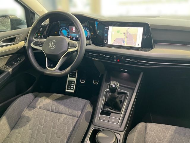 Fahrzeugabbildung Volkswagen Golf 1.0 TSI MOVE GJR NAVI ACC