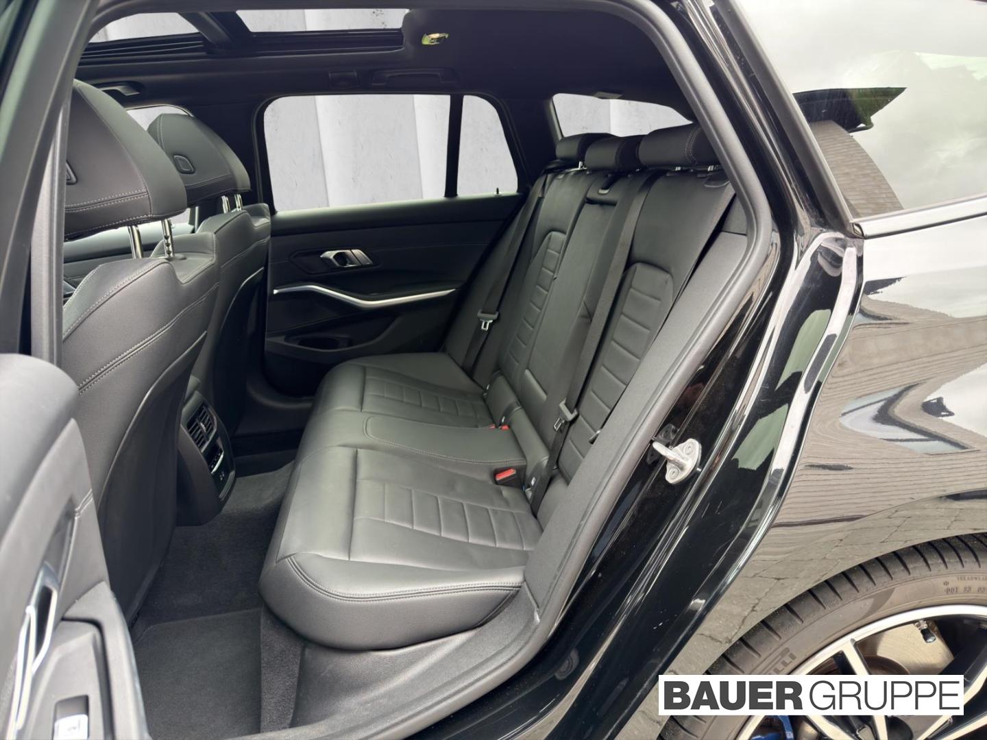 BMW M340i xDrive Touring Facelift 2, Park-Assistent,