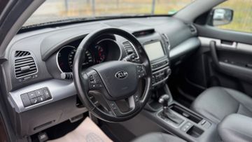 KIA Sorento - 5