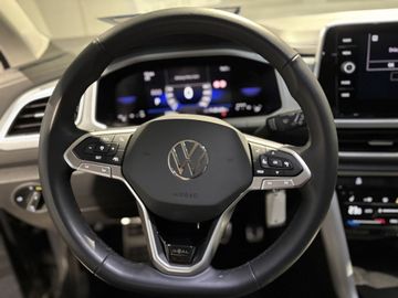 Fotografie 17 des VW T-Roc 1.5 TSI OPF DSG GOAL LED SHZ ACC