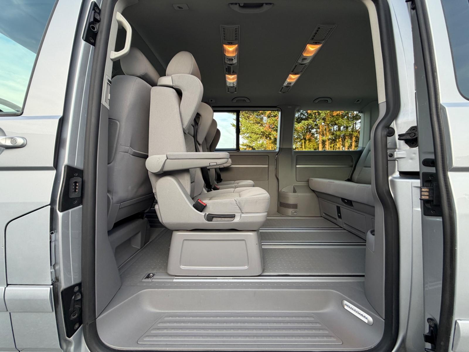 VOLKSWAGEN T5 MULTIVAN 2.0 TDI 140ch DSG - CONFORTLINE - 1ère MAIN - CLIM AUTO - RÉGULATEUR