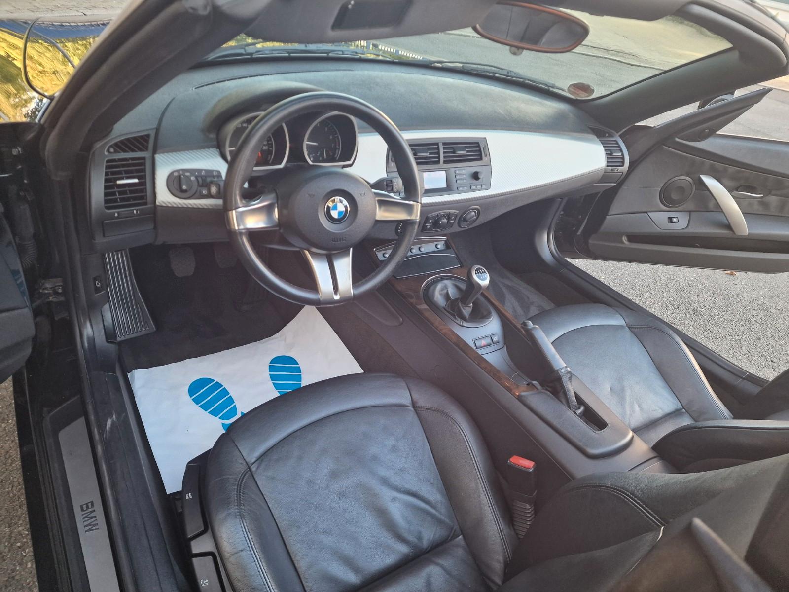 BMW Z4 E85 2.5i Roadster 177 ch — Cuir - sièges chauffants - GPS - capote électrique - 122 000 km