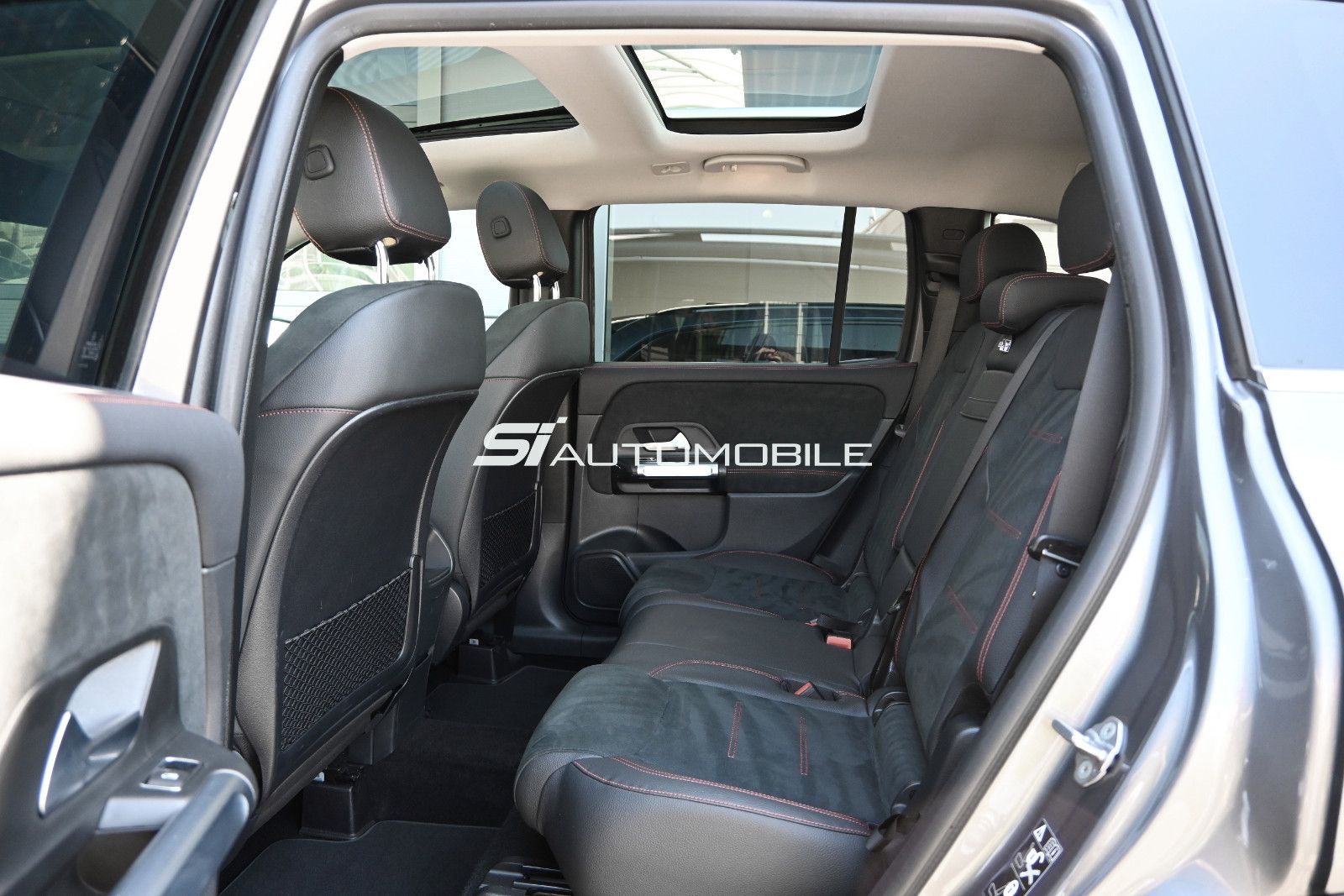 Fahrzeugabbildung Mercedes-Benz GLB 220 d 4M AMG °UVP 68.730€°ACC°AHK°PANO°STHZG