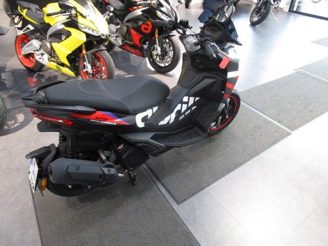 Aprilia SR GT 125 Replica