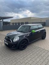MINI One 55kW Brick Lane Alien Green Brick Lane A...  - MINI MINI: 55 Kw