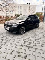 BMW iX1 xDrive30 M Sport Pano NP. 72.380,000 EUR  - BMW iX1 von privat