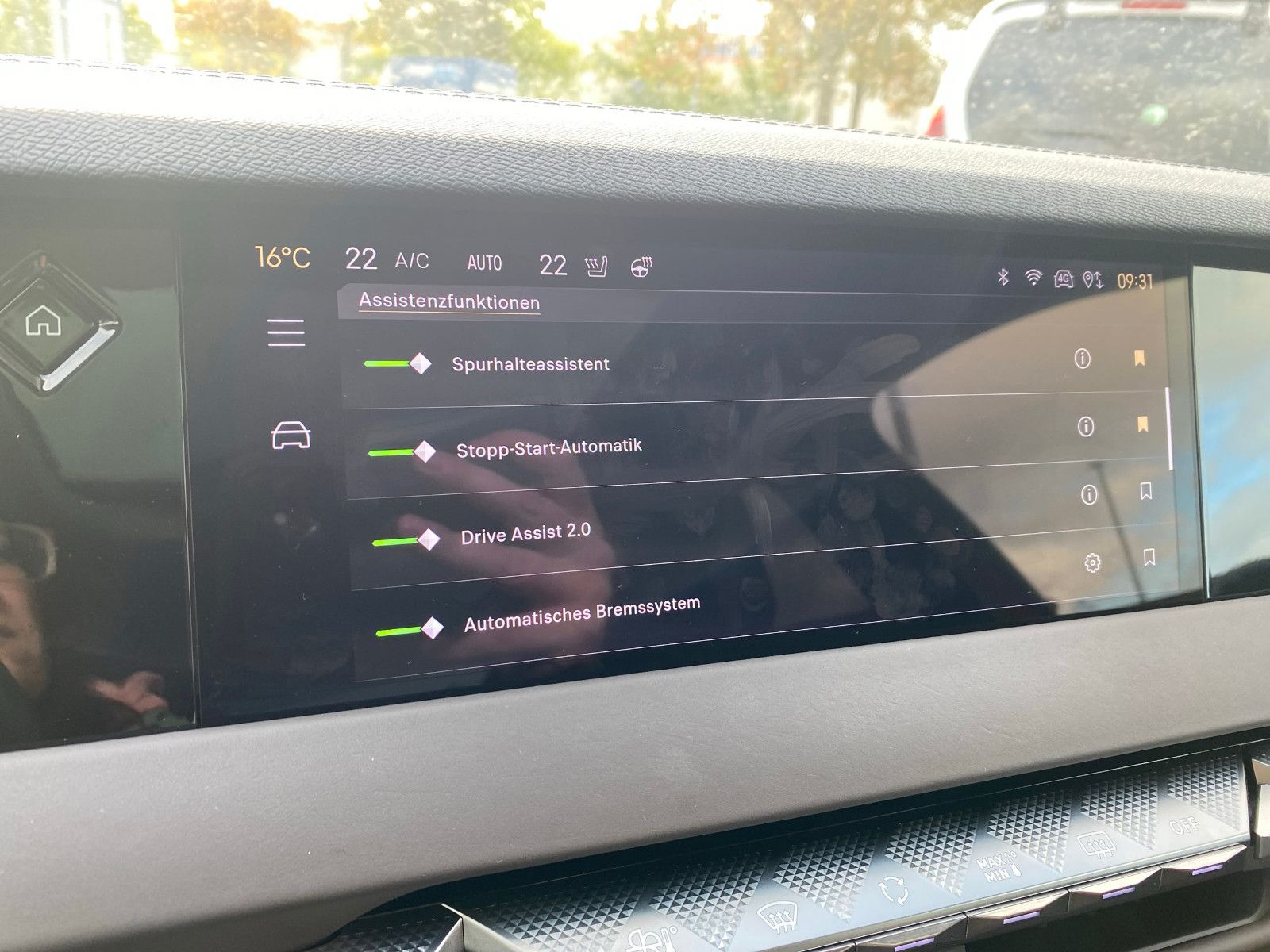 Fahrzeugabbildung DS Automobiles DS4 PT130 Autom. OPERA *Schiebedach*Leder*360°Ca