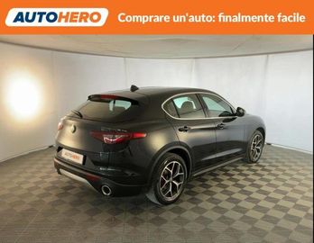 Alfa-Romeo Stelvio - 5