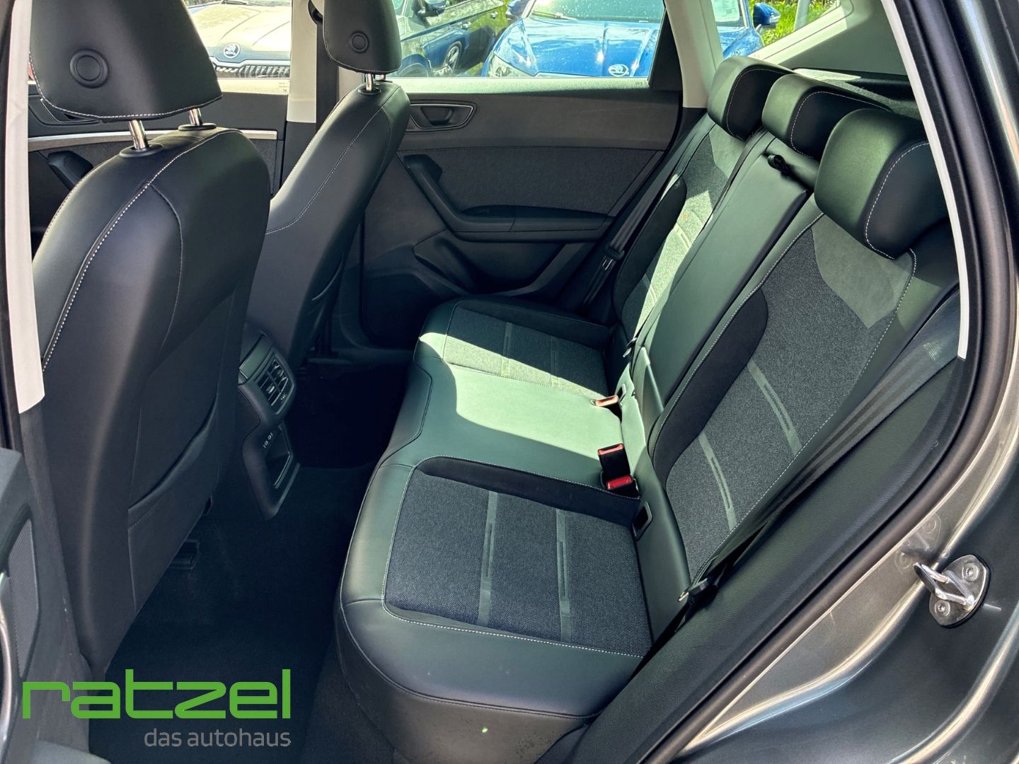 Fahrzeugabbildung SEAT Ateca Xperience 1.5 TSI Navi Kamera LED Full Lin