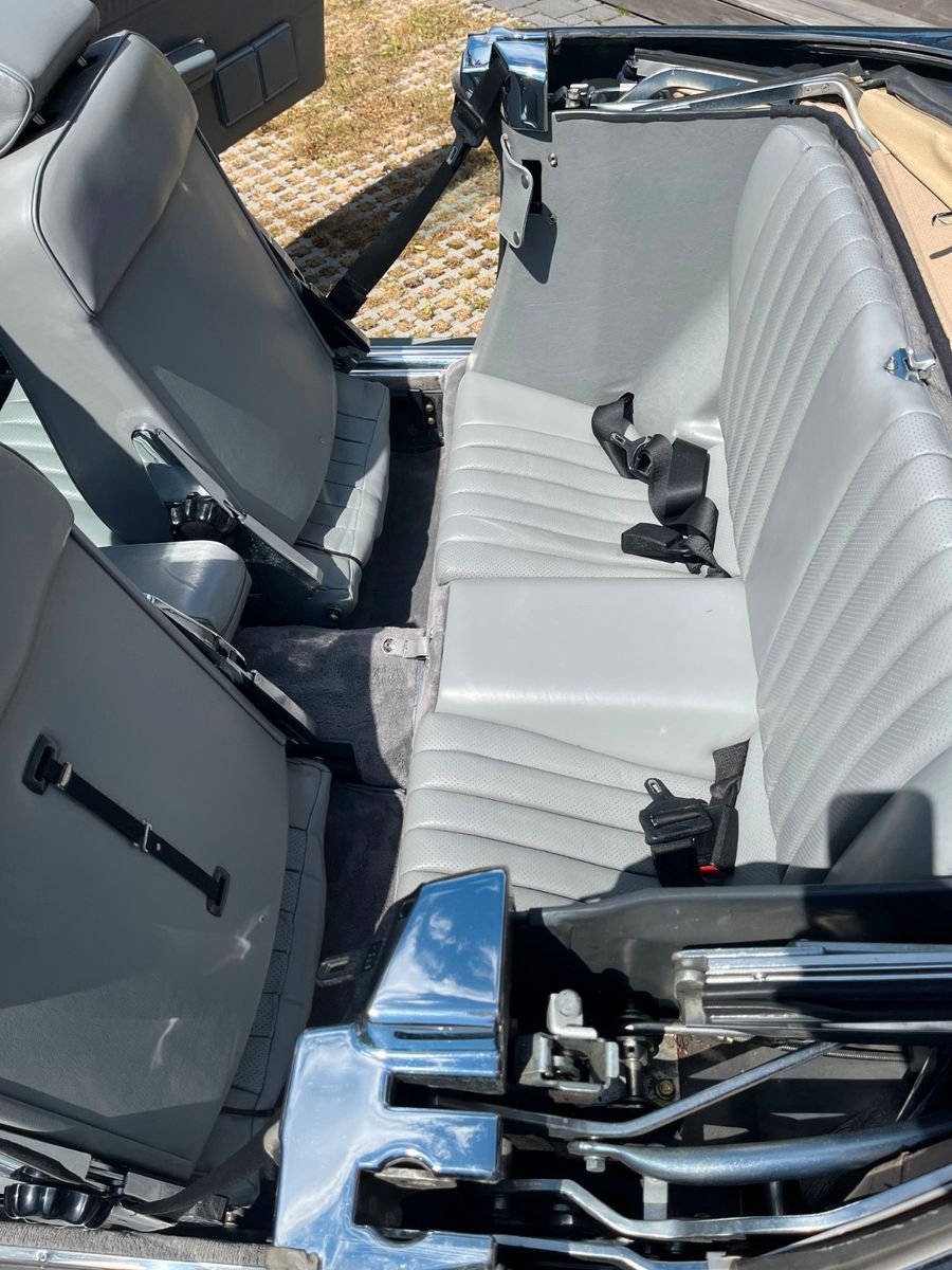 Fahrzeugabbildung Mercedes-Benz SL 300
