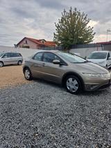 Honda Civic 1.4 i-DSi 5p. Comfort 130000km - Honda Civic 5d mit Benzin-Antrieb