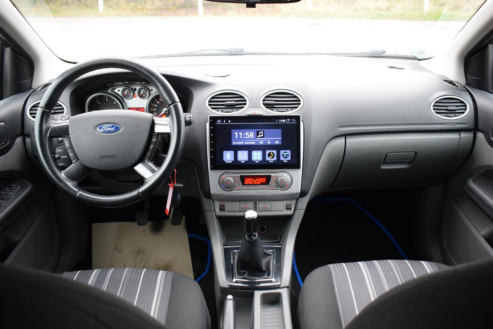 Ford Focus 2009 — photo 14