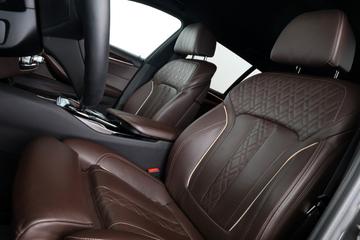 2019 Alpina B5 thumbnail 22