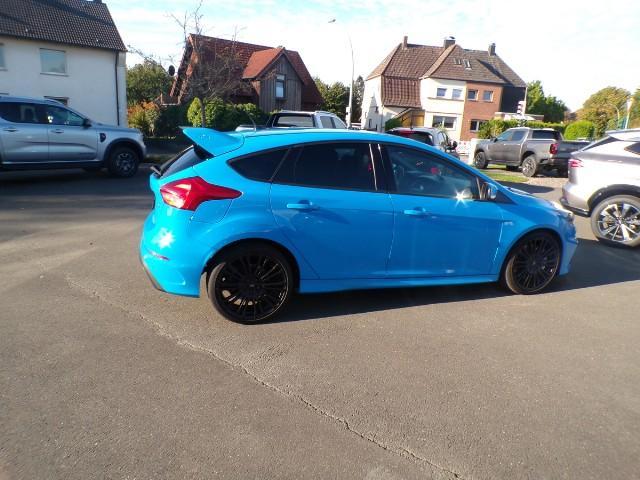 Ford Focus RS + Navi / Winterpaket / Komfortpaket 