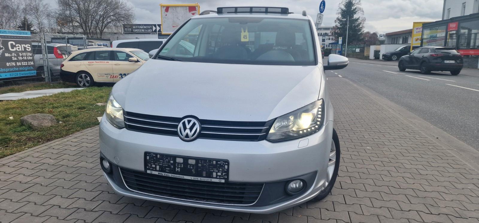 Volkswagen Touran Motor 2L*7 Sitze *TÜV NEU*Kamera*Panorama