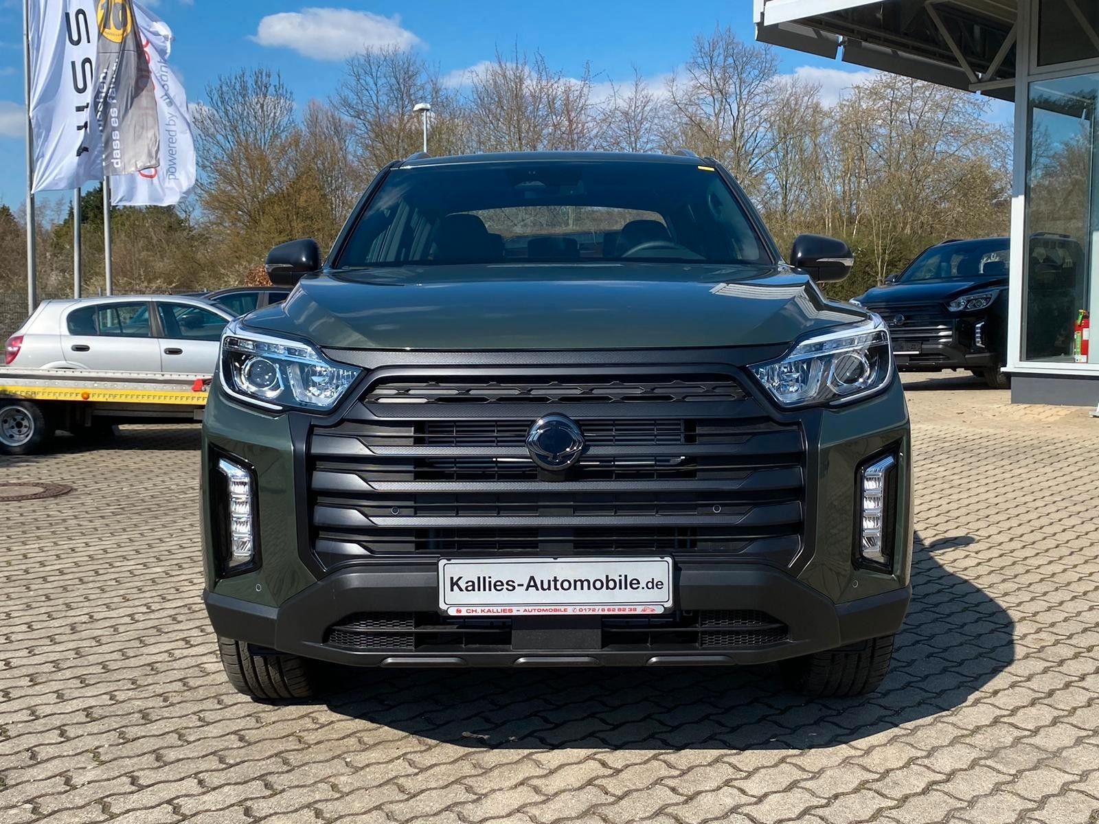 Fahrzeugabbildung Ssangyong Musso Grand 2.2d AT 4x4 BLACK LEDER+XENON+SD+DIF