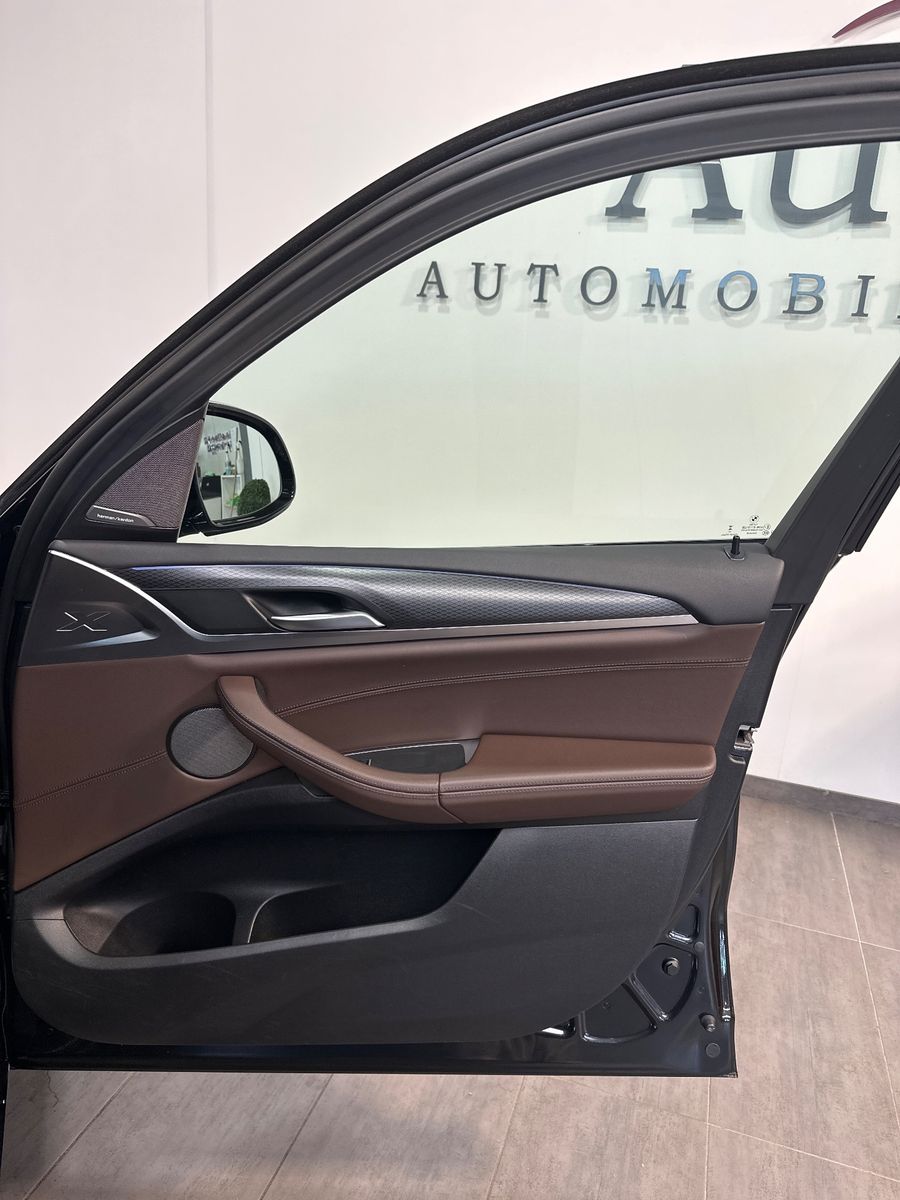 Fahrzeugabbildung BMW X3 xDrive30e M-Sport NAV+LED+PANO+KAMERA+19ZOLL