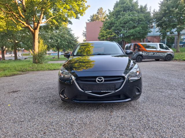 Mazda 2 Lim. Center-Line
