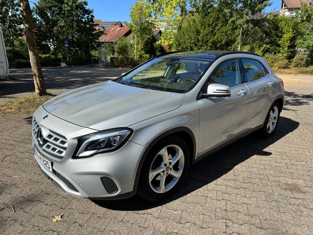 Image of Mercedes-Benz GLA 200