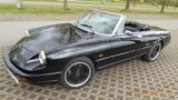 Alfa Romeo Spider - schwarze Alfa Romeo Spider