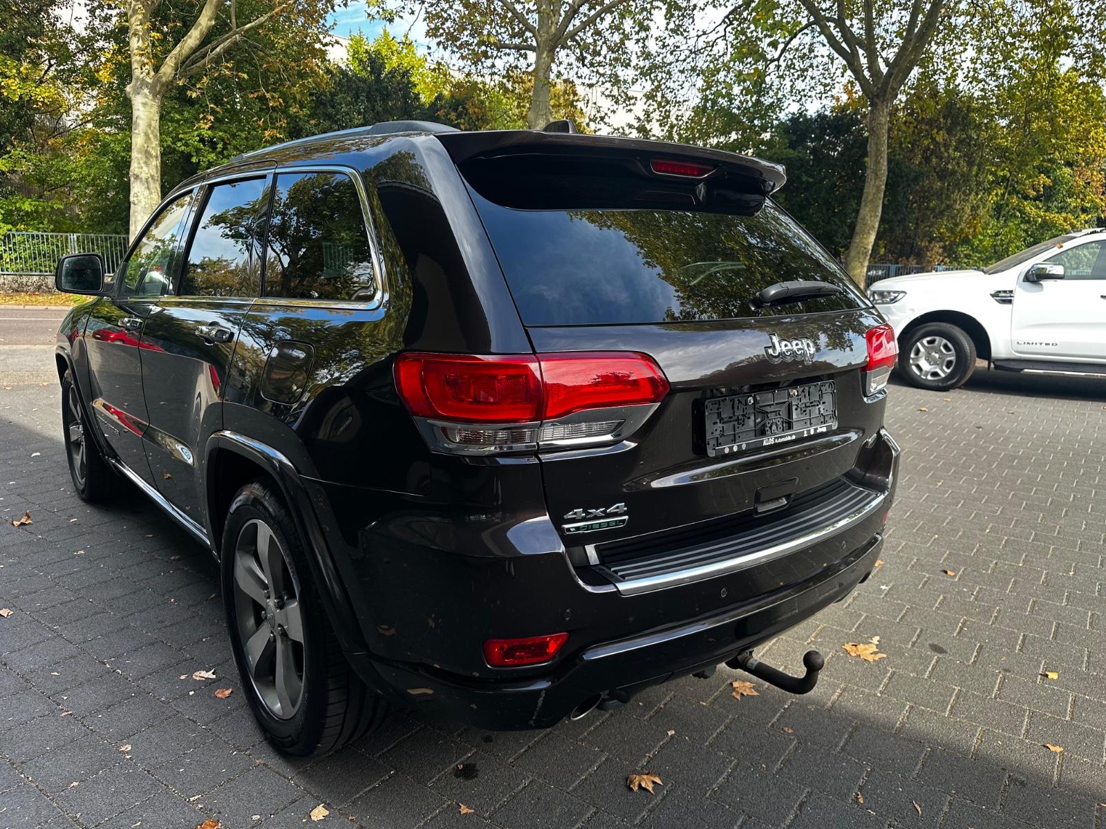 Jeep Grand Cherokee Overland 3.0 CRD V6 250 ch BVA 4x4 / Toit panoramique / Cuir Nappa ventilé / Alpine / Suspension pneumatique