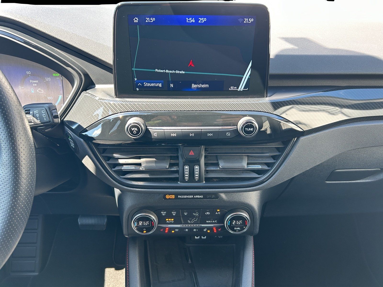 Fahrzeugabbildung Ford Kuga 2.5 PHEV ST-Line Aut./KAMERA/SHZ/LHZ/PANO/