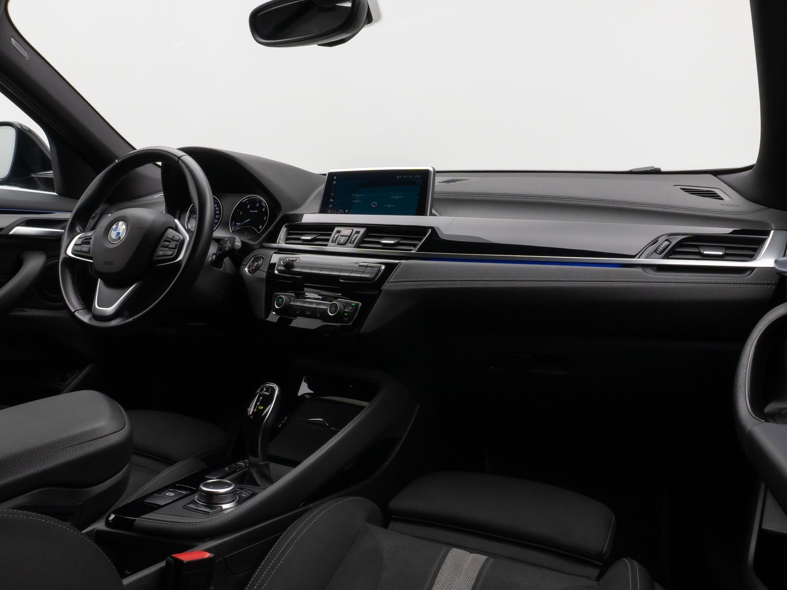 Fahrzeugabbildung BMW X2 sD18d Kamera DAB LED Geschwindigkeitsr Sport
