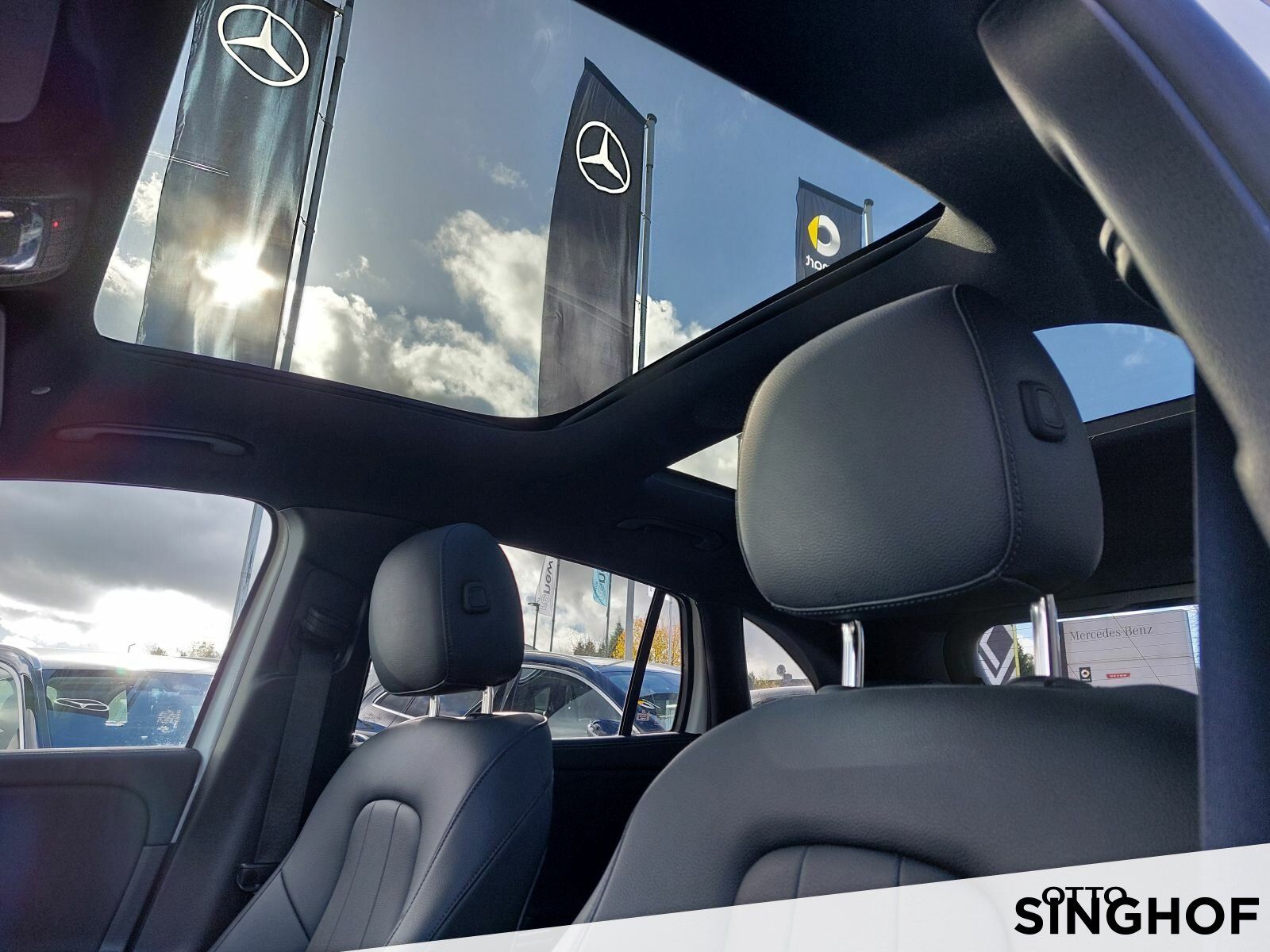 Fahrzeugabbildung Mercedes-Benz GLA 200 Progressive +AHK+Pano+Night+LED+Rü Kam+